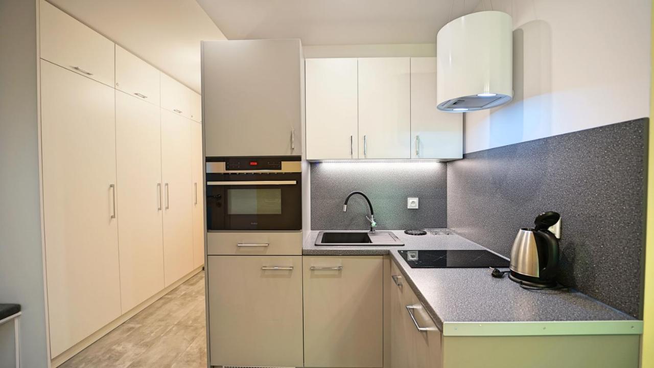 Everysky - Nad Lomnica 14a-b Apartment *